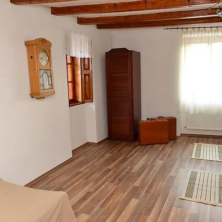 Casa de hóspedes Rigófütty Tiszaalpar