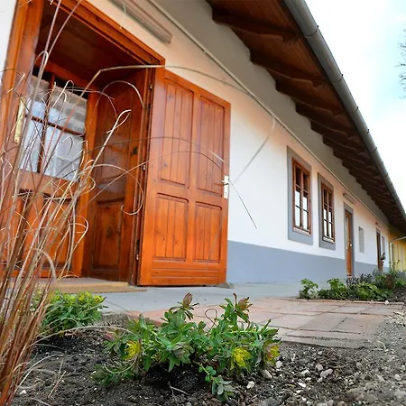 Casa de hóspedes Rigófütty Tiszaalpar